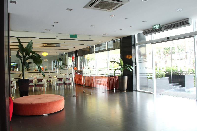 Becamex Hotel Thu Dau Mot Exterior photo